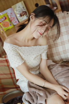 中国年轻丰满女人毛茸茸