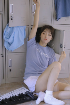 随风飘的月影兰
