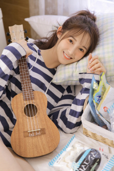 女性用的机器人视频