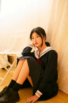 二曲亭亭玉女峰邻水插花像谁用